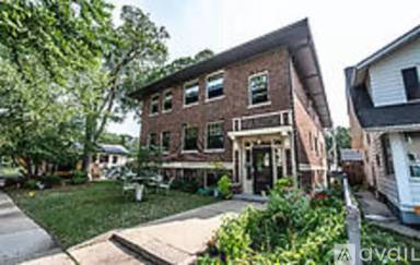 Main picture of 4701 Grand Ave S