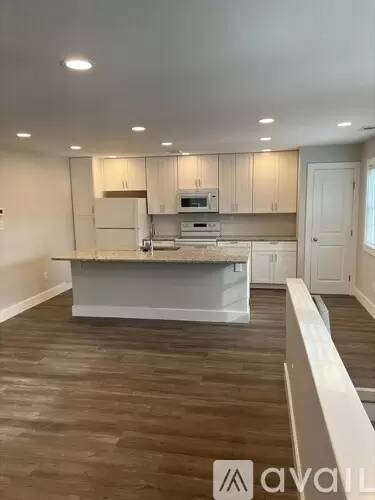 Main picture of 11 E King St