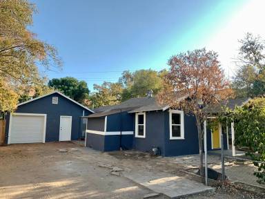 Main picture of 5068 W Mission Ave