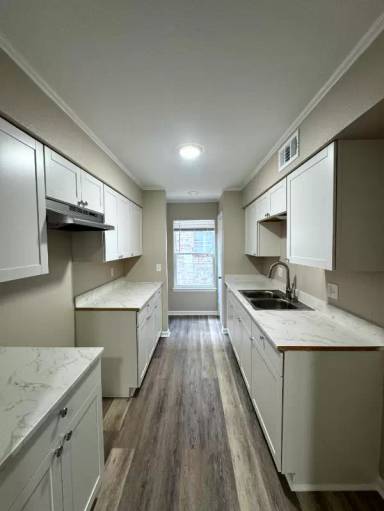 Main picture of 1634 Clear Lake Ave