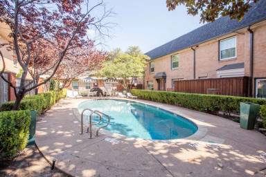 Main picture of 7830 Meadow Park Dr