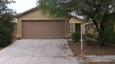 Main picture of 6921 S Creek Run Ave
