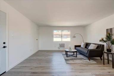 Main picture of 9721 Winter Gardens Blvd