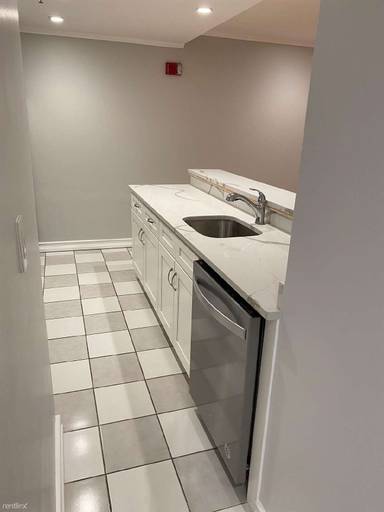 Main picture of 534 Commonwealth Ave