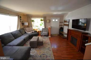 Main picture of 204 Parker Ave