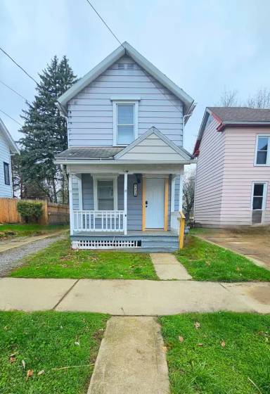 Main picture of 138 Poplar St