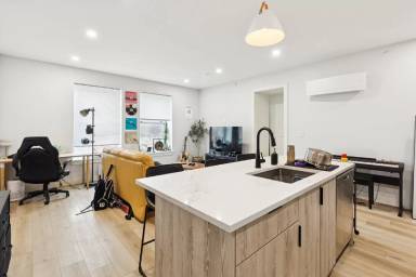 Main picture of 3849 Lancaster Ave