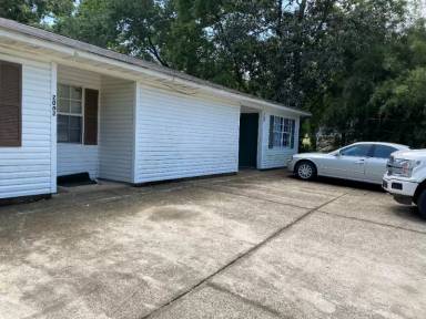 Main picture of 2000 Ducayet St