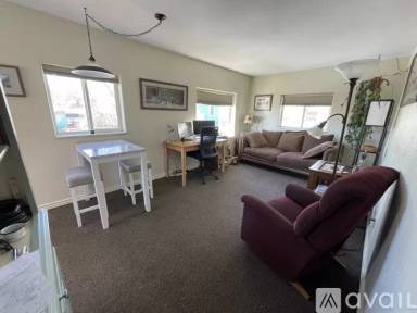 Main picture of 200 S Boulevard St