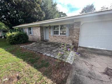 Main picture of 2855 Bayview Way