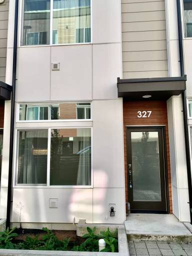 Main picture of 325 N 90th St
