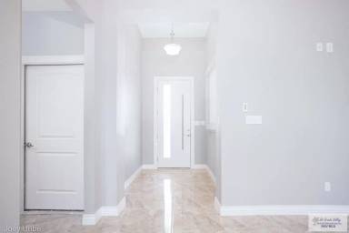 Main picture of 1434 White Oak Dr W