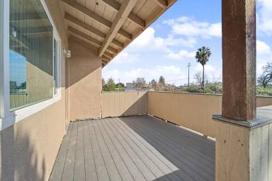 Main picture of 5946 Park Ave