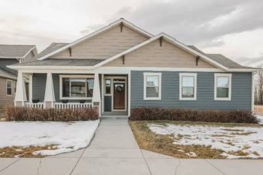 Main picture of 3301 S 27th Ave