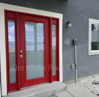 Main picture of 32 W Swainson Ave