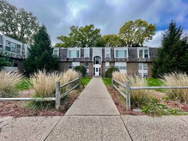 Main picture of 1336 Leonard St NW