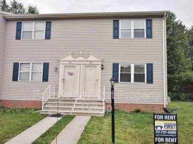 Main picture of 158 Center St