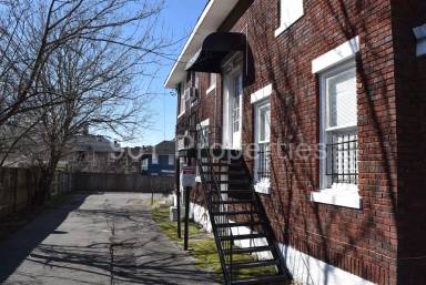 Main picture of 167 N Willett St