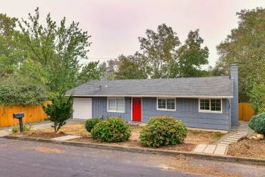 Main picture of 8926 SE Knapp St