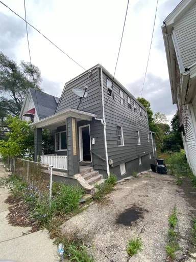Main picture of 3740 Beekman St