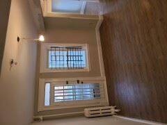 Main picture of 325 Summit Ave