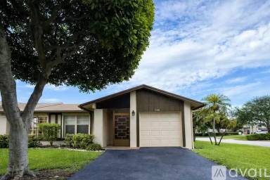 Main picture of 5496 Viburnum Cir