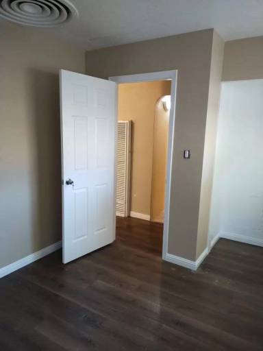 Main picture of 924 Height St