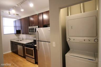 Main picture of 2325 W Arthur Ave