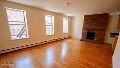 Main picture of 480 W Broadway
