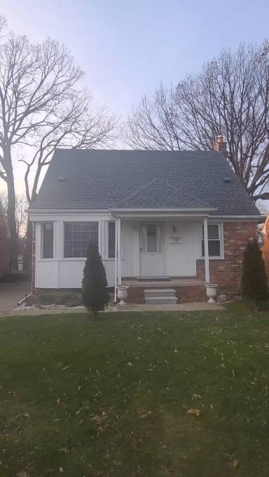 Main picture of 1536 Hollywood St