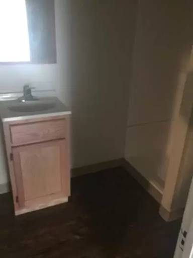 Main picture of 445 Baird St