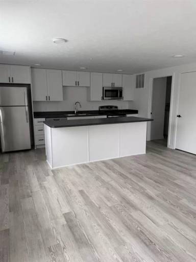 Main picture of 400 S 7th St