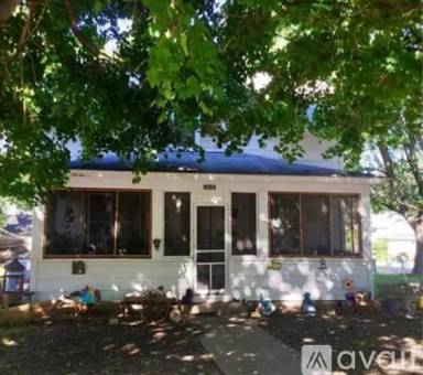 Main picture of 651 2nd St N