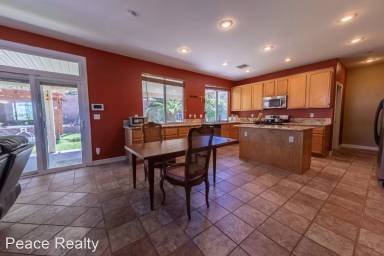 Main picture of 1255 Summer Dawn Ave