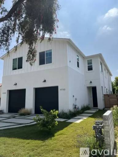 Main picture of 1752 S Marvin Ave