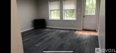 Main picture of 10 Liberty Ln