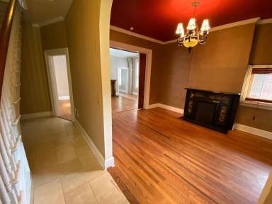 Main picture of 60 Smith Pl