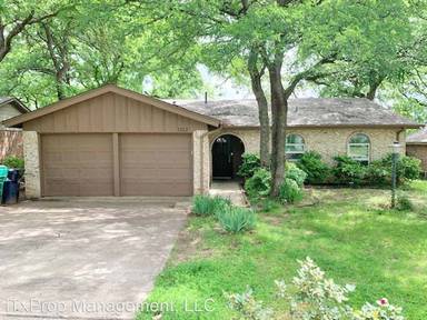 Main picture of 1112 Pin Oak Dr