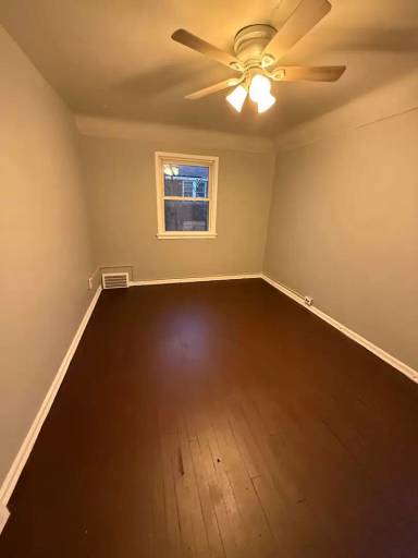 Main picture of 3761 E 144th St