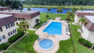 Main picture of 1713 El Camino Rd