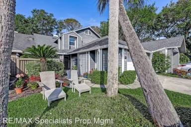 Main picture of 130 Willow Pond Ln