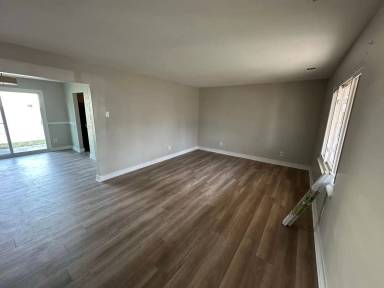 Main picture of 924 Gossman Dr
