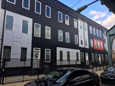 Main picture of 2007 N Hope St