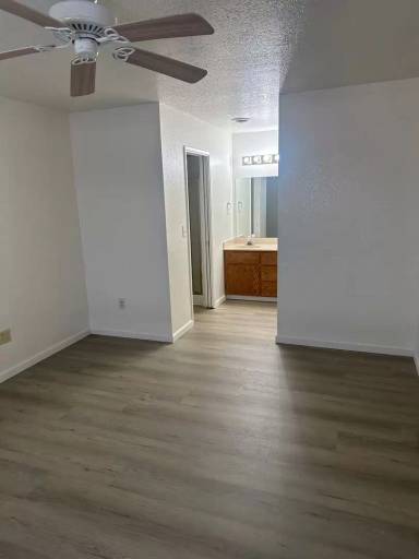 Main picture of 3604 San Clemente Ave
