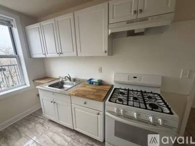 Main picture of 894 Kennedy Kennedy Blvd