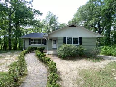 Main picture of 219 Bells Hill Rd