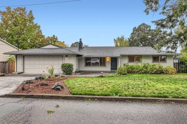Main picture of 10927 SW 60th Ave