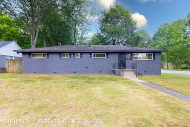 Main picture of 315 Cherokee Cir