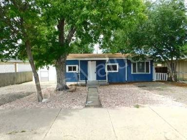 Main picture of 833 S Monaco Pkwy