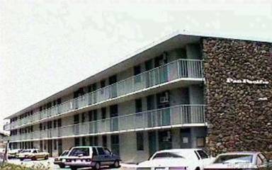 Main picture of 922 Kapahulu Ave
